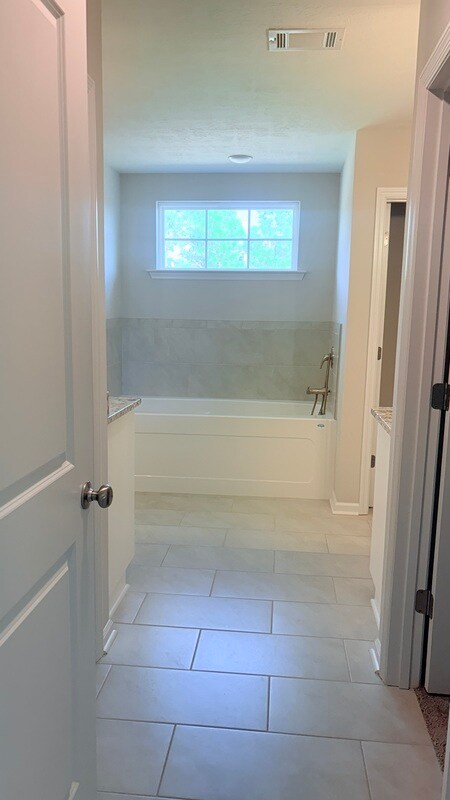 Building Photo - 226 Sutton Ct