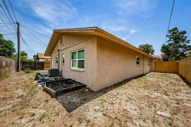 Building Photo - 1624 Coral Way