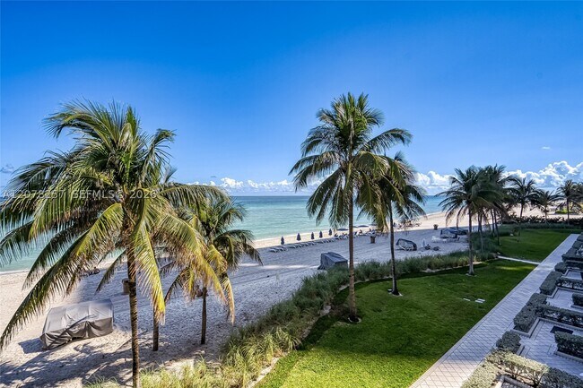 Building Photo - 19111 Collins Ave
