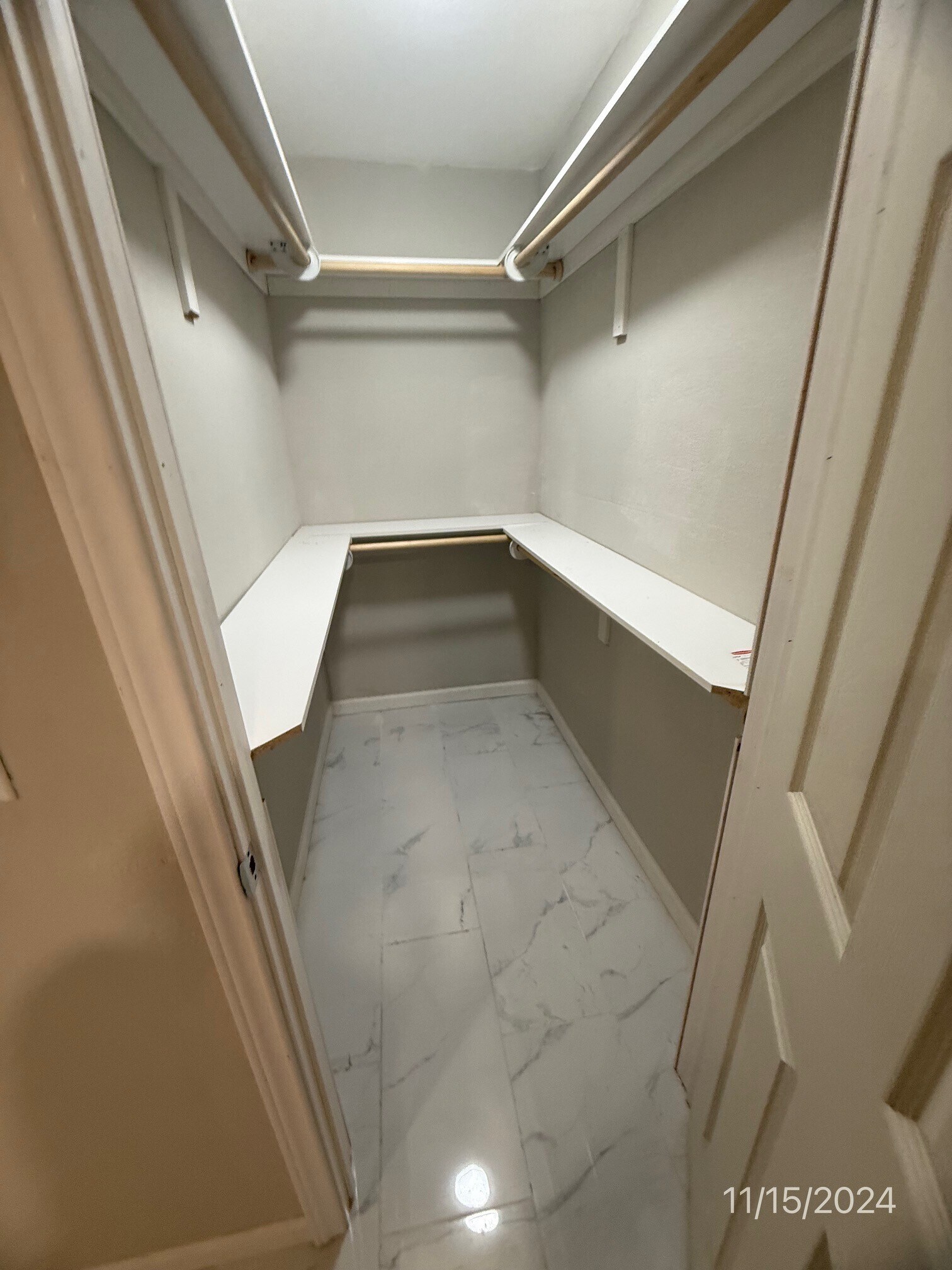 Building Photo - 7215 Holly Hill Dr