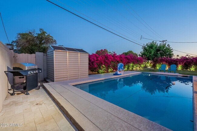 Building Photo - 8263 E Cypress St