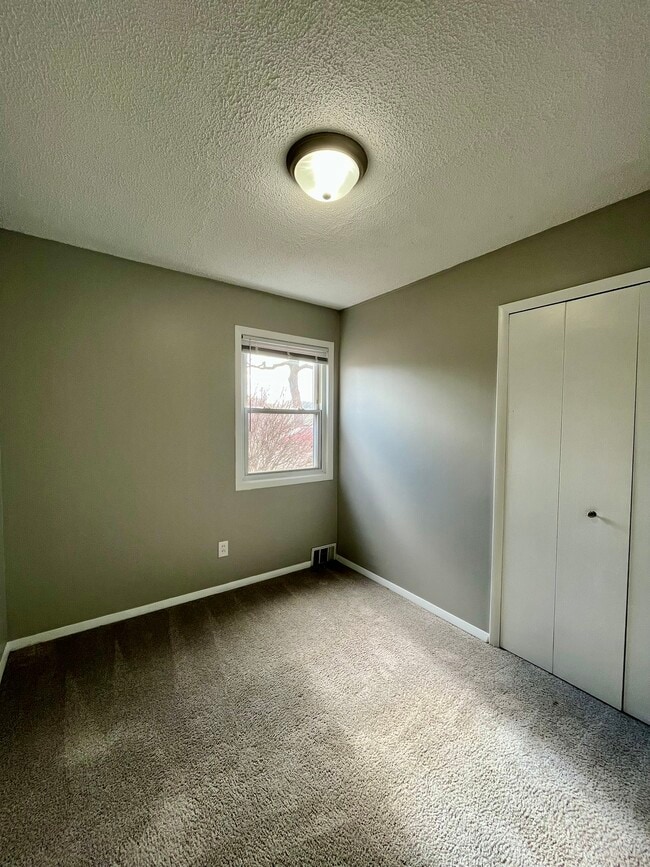 Building Photo - 3266 S Stella Ct