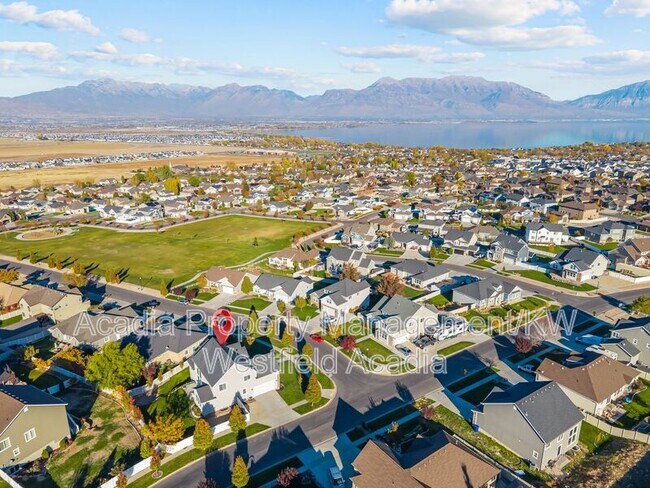 Building Photo - 1457 S Canyon View Dr