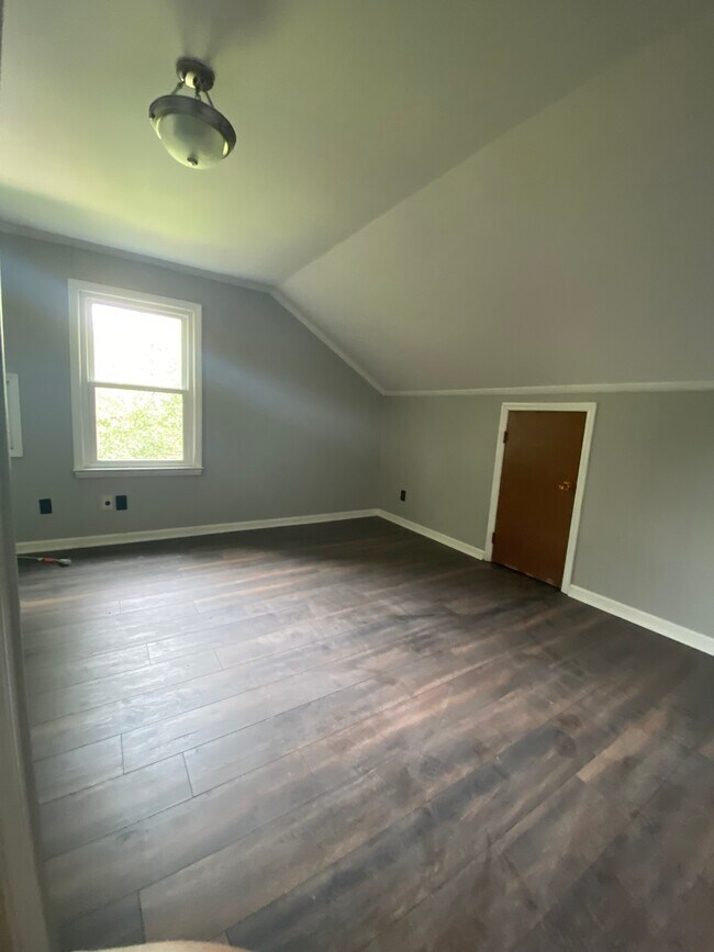 4th bedroom - 1531 Wakendaw Rd