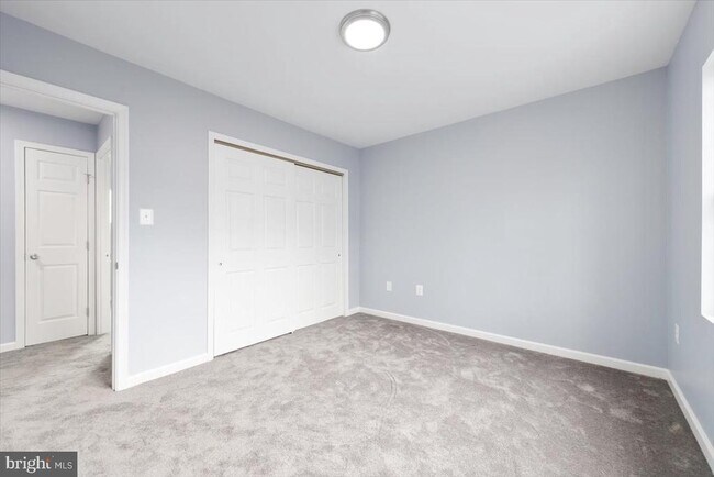 Building Photo - 12304 Woodlawn Ct