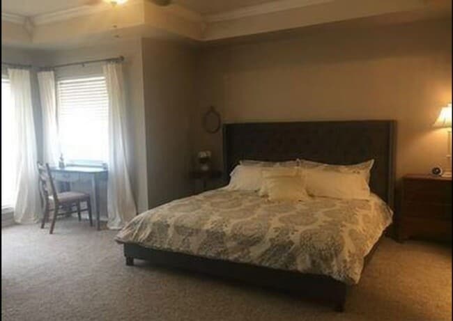 Building Photo - Mill Creek Executive Home Overlooking Golf Course at 17th Tee