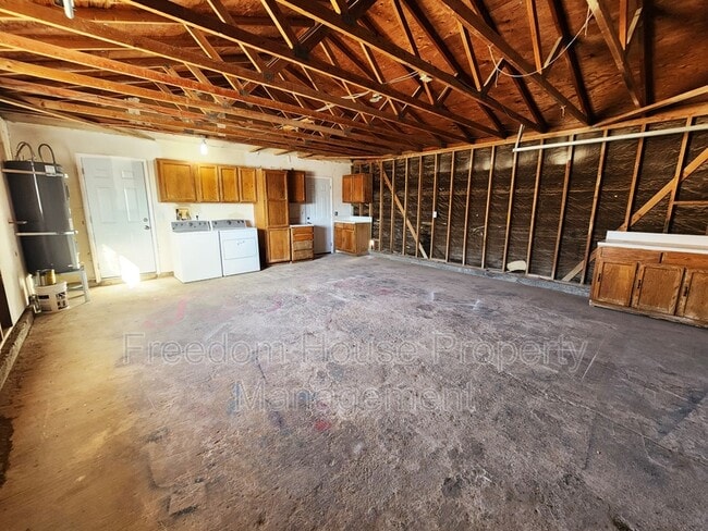 Building Photo - 1930 Kearney St