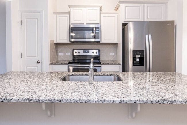 Building Photo - GREAT 2 Bedroom Townhome Regent Park - AUGUST MOVE IN SPECIAL