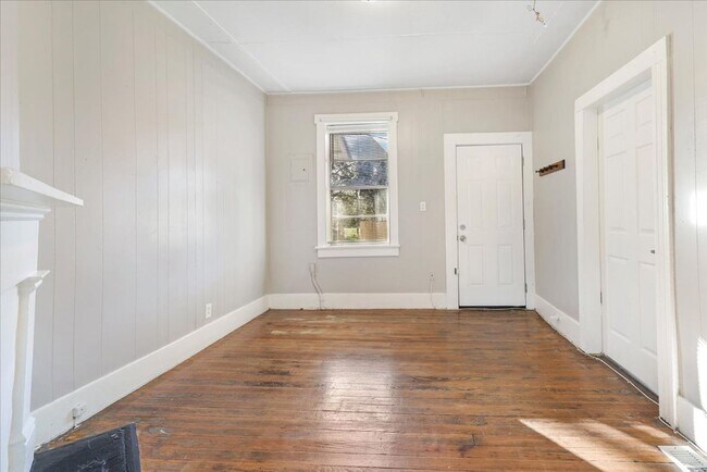 Building Photo - 1708 Lennox Ct