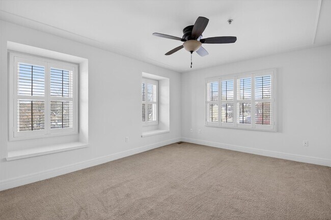 Building Photo - 417 S Ashley St