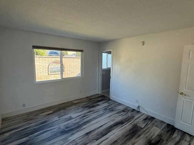 Building Photo - Remodeled 3 Bedroom Home with Bay Views + Stunning Backyard Patio