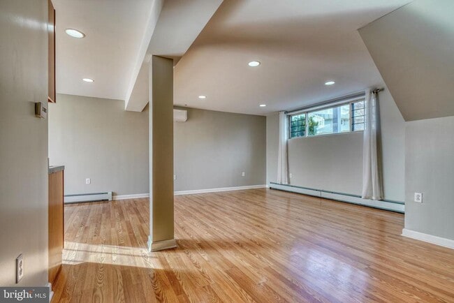 Building Photo - 1400 Mt Airy Rd