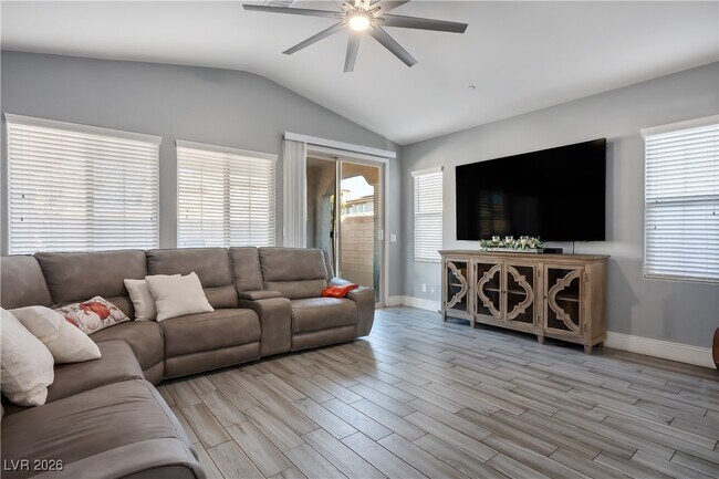 Building Photo - 276 Kindly Way