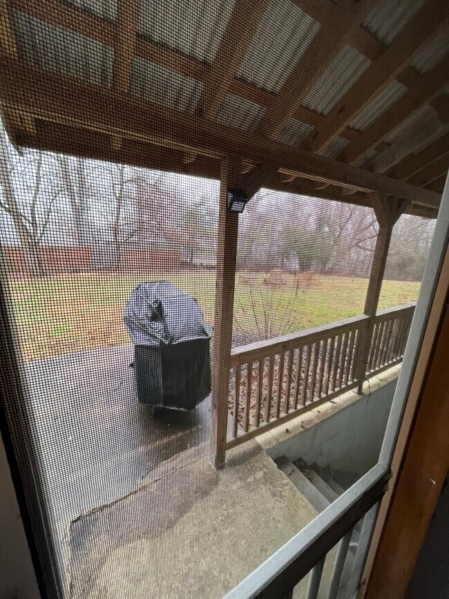 Building Photo - 2925 Center St