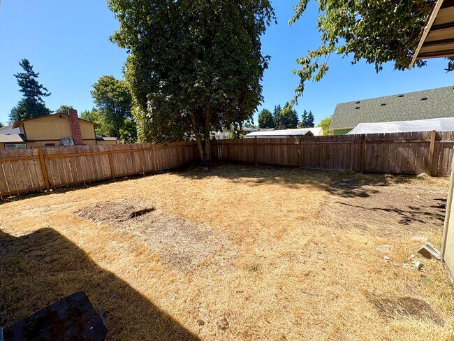 Building Photo - Cozy & Clean 3BR Home in North Tacoma