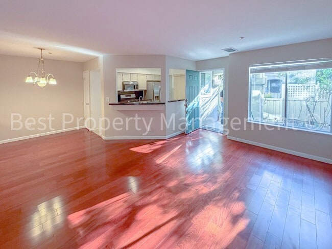 Building Photo - San Jose Townhome Near Levi Stadium