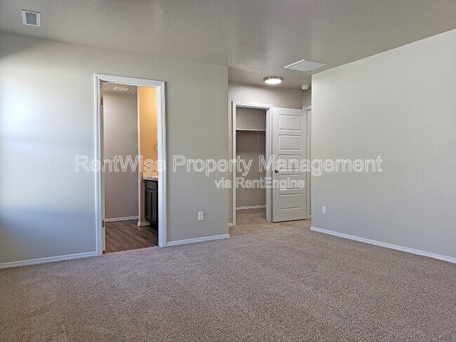 Building Photo - 4985 W Twisted Creek St