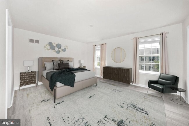 Building Photo - 26 Munro Rd