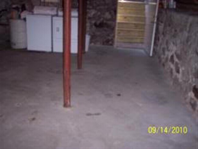 Building Photo - 109 Magoun Ave