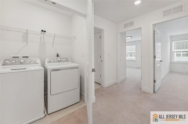 Building Photo - 46 Mariveles Wy