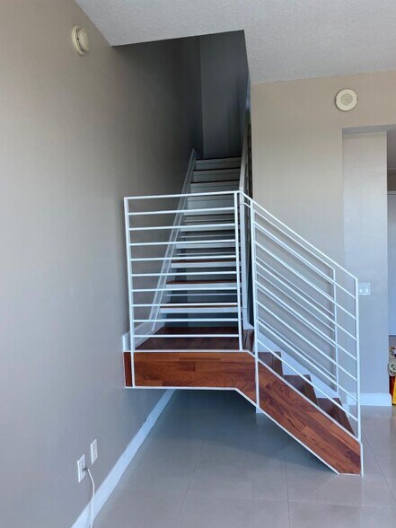 Building Photo - 60 SW 13th St