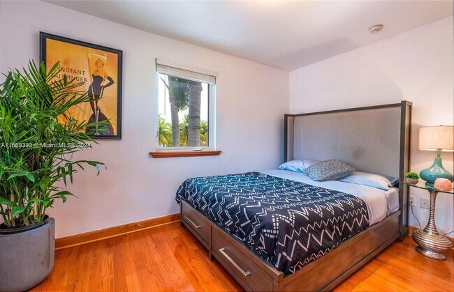 Building Photo - 527 SW 20th Rd