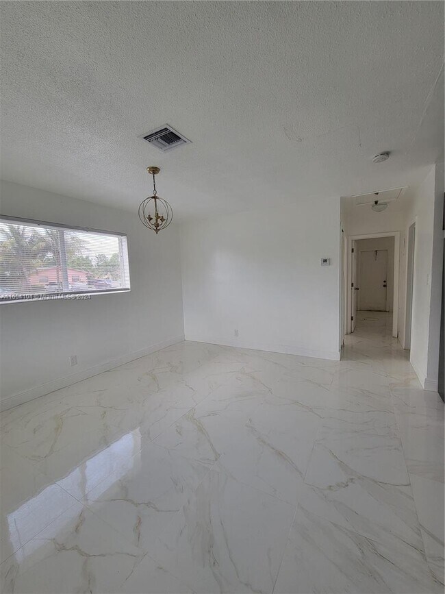 Building Photo - 5641 NW 15th St