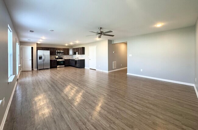 Building Photo - 2392 Huntly Pl