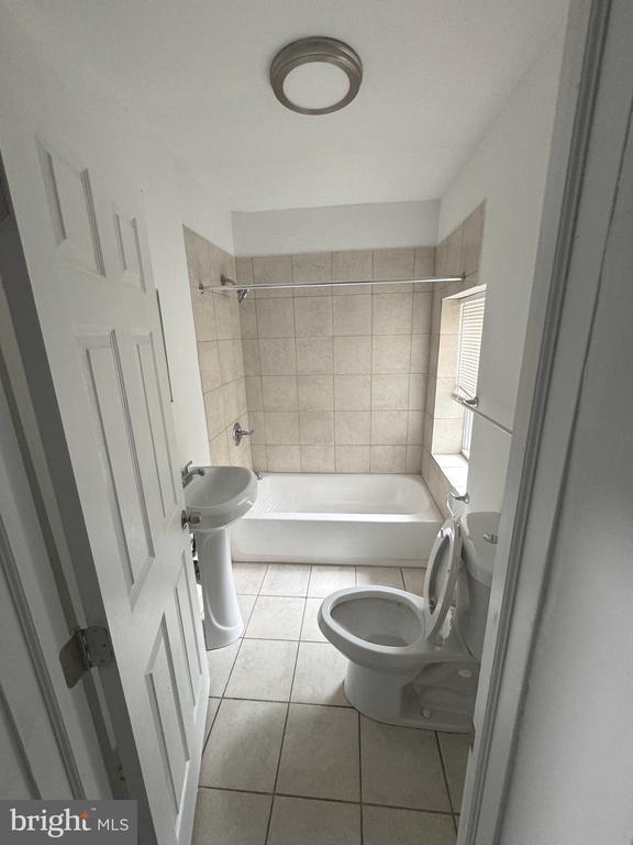 Primary Photo - 519 Mosher St