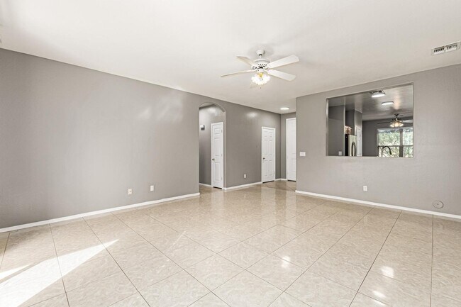 Building Photo - 4511 W T Ryan Ln