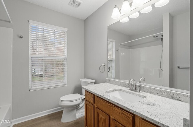 Building Photo - 108 Henson Pl