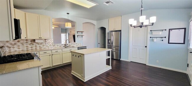 Building Photo - 750 Caylor Cove