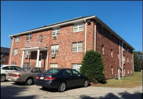 Primary Photo - 424 Great Rd