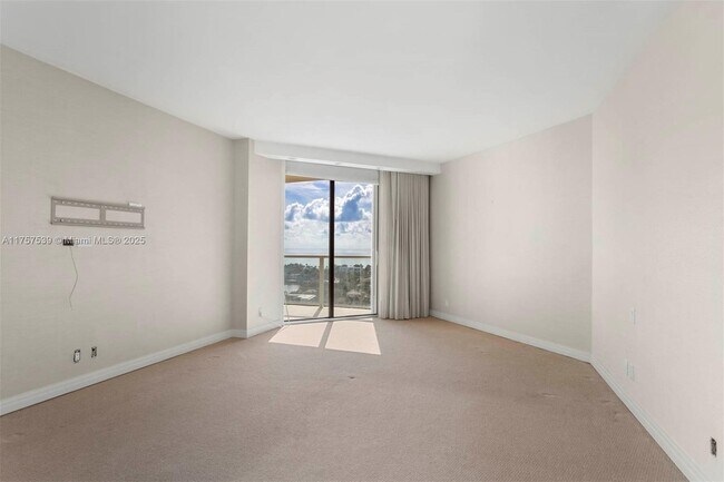 Building Photo - 19500 Turnberry Way