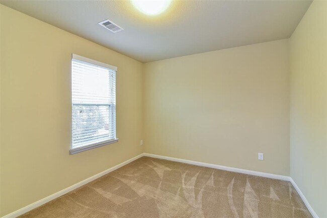 Building Photo - 13062 Rose Landing Dr