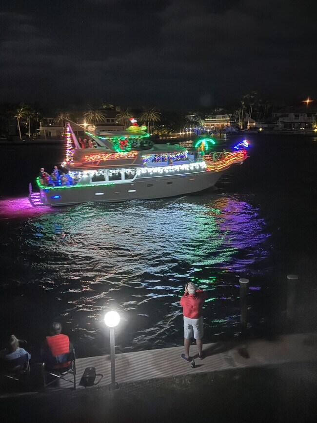 Building Photo - 640 Snug Harbor Dr