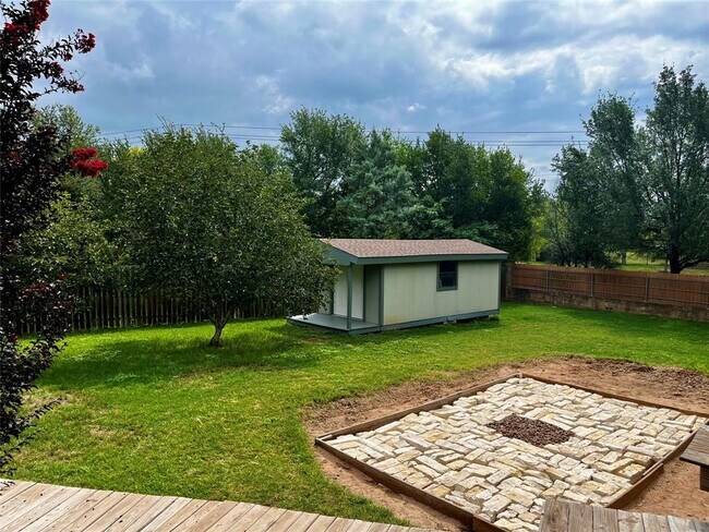 Building Photo - 10109 Auction Oak Dr