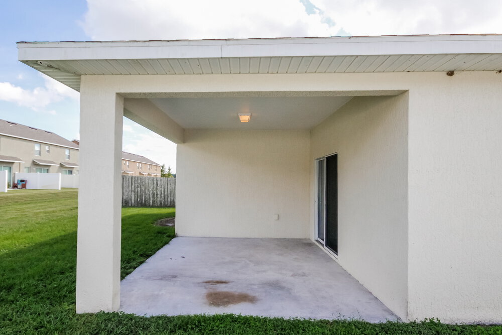 Building Photo - 6870 Glenbrook Dr