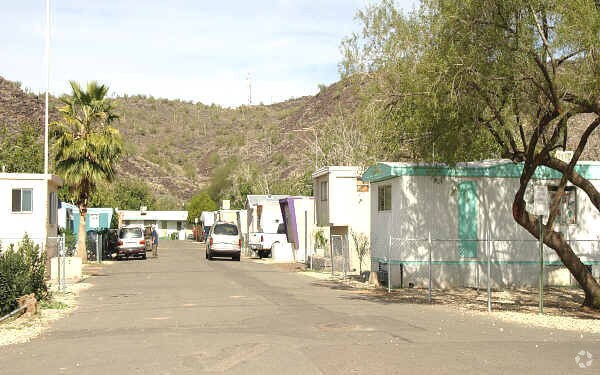 Primary Photo - Desert Valley MHP - 88 Spaces