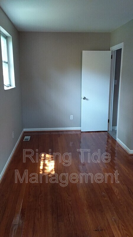 Building Photo - 316 Wickstead Rd