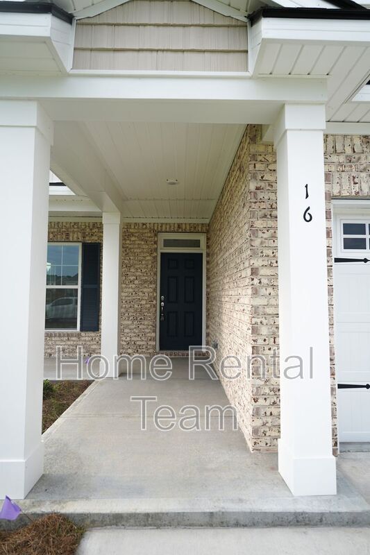 Building Photo - 16 Roxbury Dr