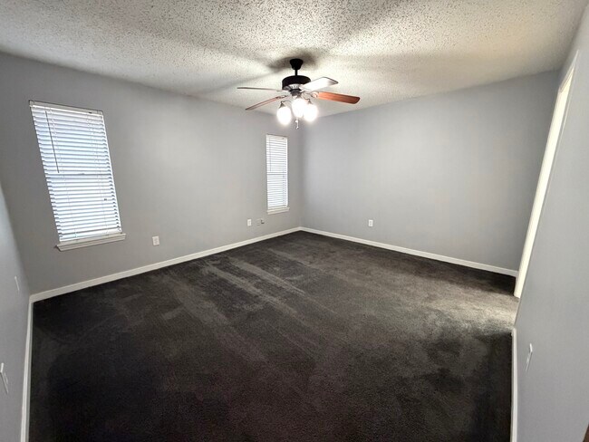 Building Photo - 1020 Mcdale Ln