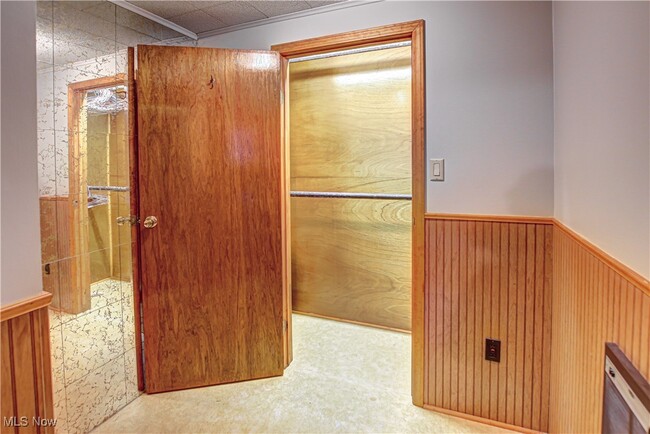 Building Photo - 7611 Ivandale Dr