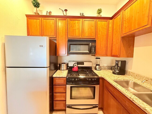 Building Photo - COMING SOON!! 1 Bedroom 1 Bathroom Condo in Casitas Las Rosas in La Quinta