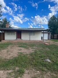 Building Photo - 400 W Arrowhead Dr