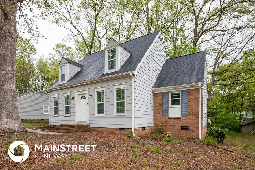 Building Photo - 5100 Chestnut Lake Dr