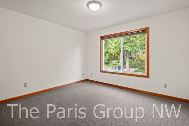 Building Photo - Gorgeous 3,400sf Golf Course Craftsman on Sahalee Country Club’s 7th Green