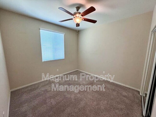 Building Photo - 34726 Yellow Root Ct