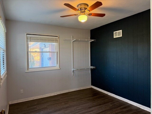 Building Photo - 1616 Mayfield Ave