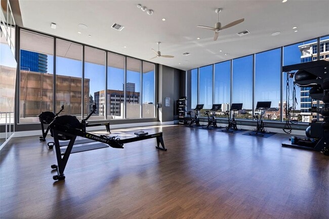 Building Photo - 275 1st Ave S